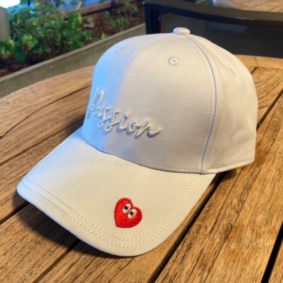 Crazy Hearts Designs 3D Embroidered " Passion " Hat in White - Picture 4 of 5